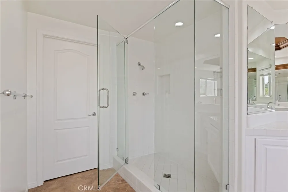 17830 Arvida Drive Granada Hills, CA 91344