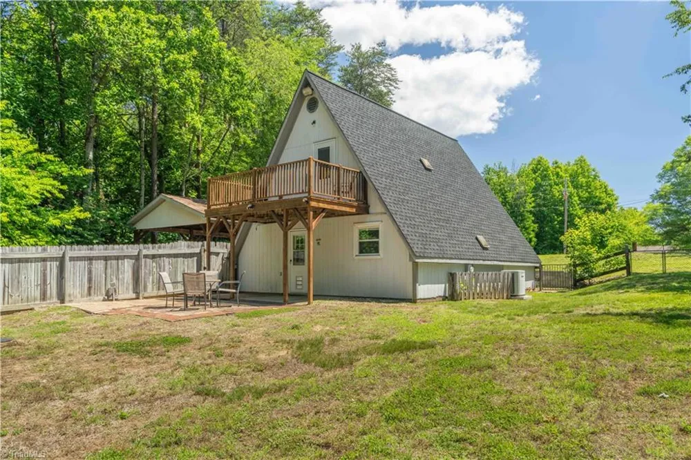 310 James Road Clemmons, NC 27012