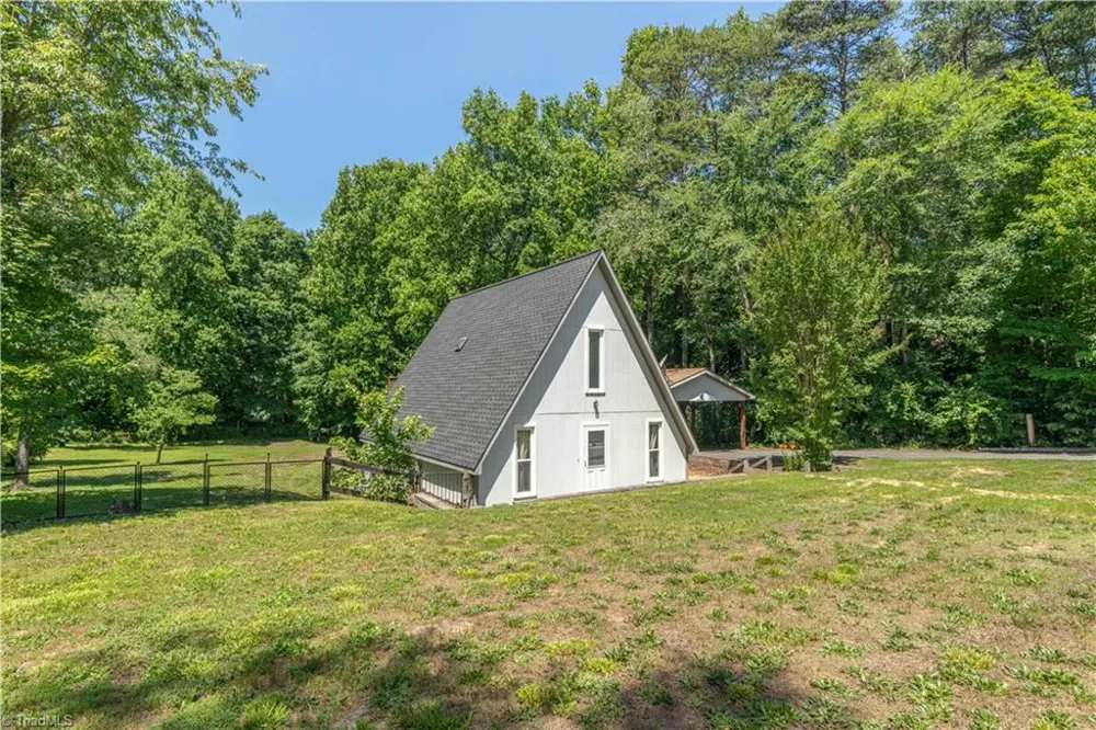 310 James Road Clemmons, NC 27012