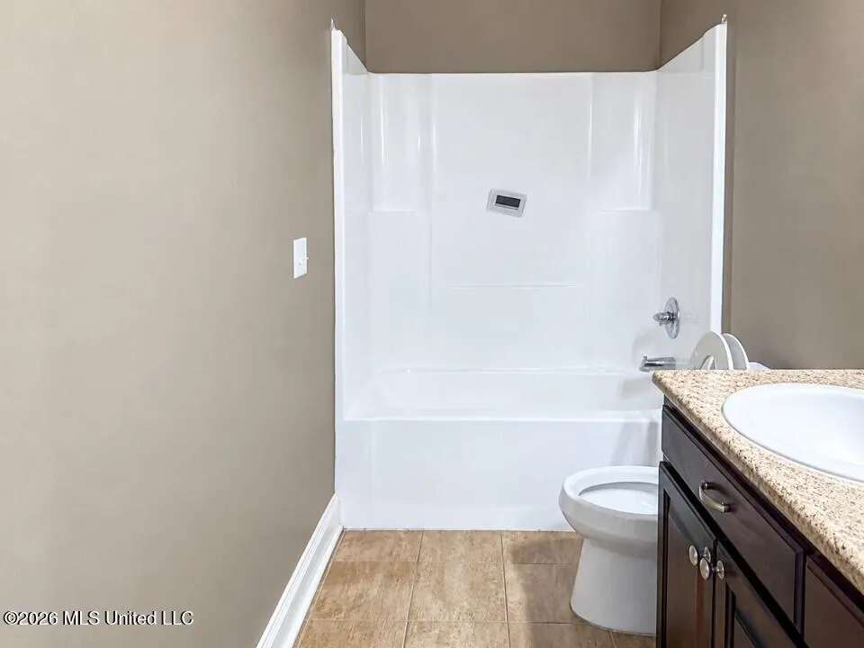 1869 Parkway Circle Toomsuba, MS 39364