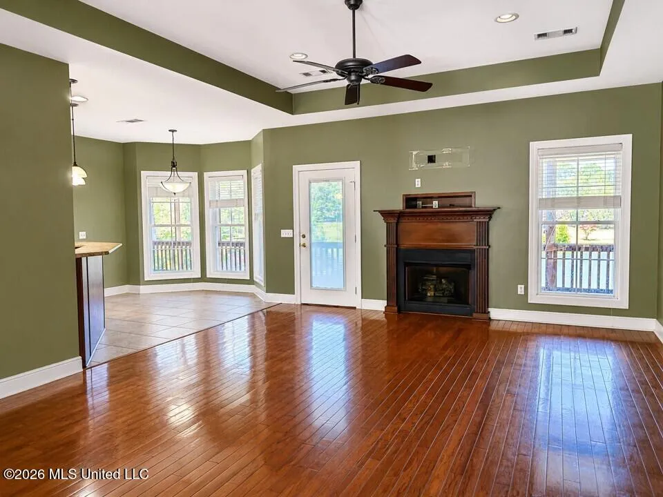 1869 Parkway Circle Toomsuba, MS 39364