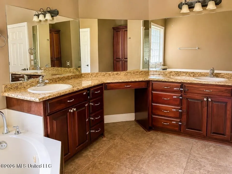 1869 Parkway Circle Toomsuba, MS 39364