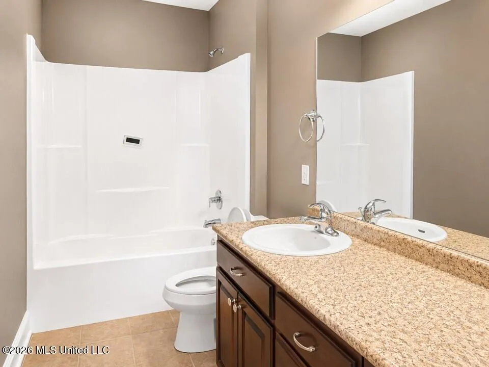 1869 Parkway Circle Toomsuba, MS 39364