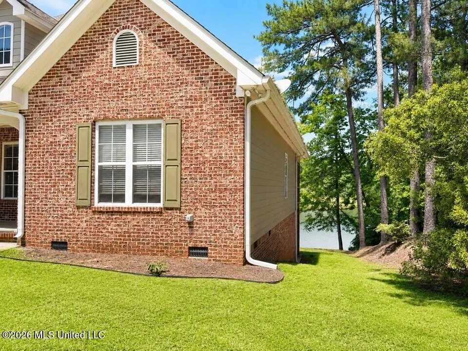 1869 Parkway Circle Toomsuba, MS 39364