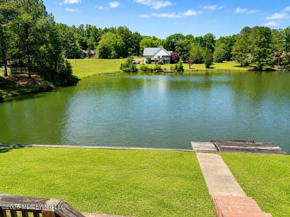 1869 Parkway Circle Toomsuba, MS 39364