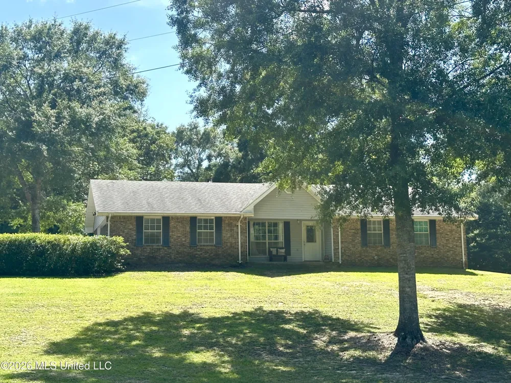 6 Honeycomb Road Wiggins, MS 39577
