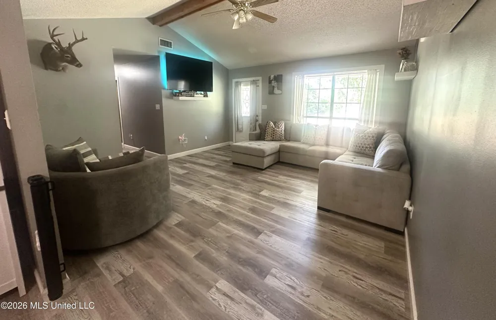 6 Honeycomb Road Wiggins, MS 39577