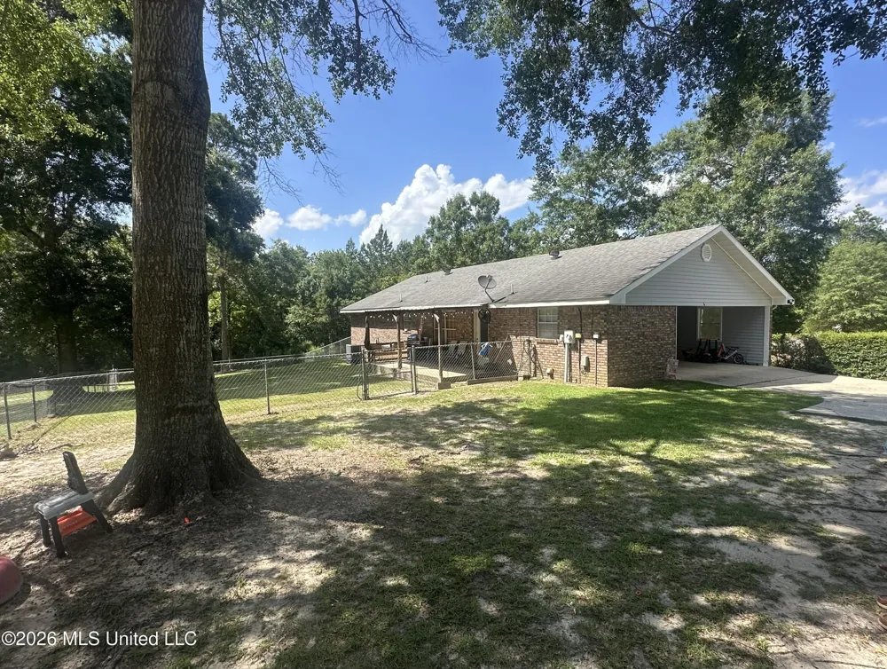 6 Honeycomb Road Wiggins, MS 39577