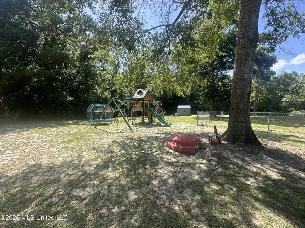 6 Honeycomb Road Wiggins, MS 39577