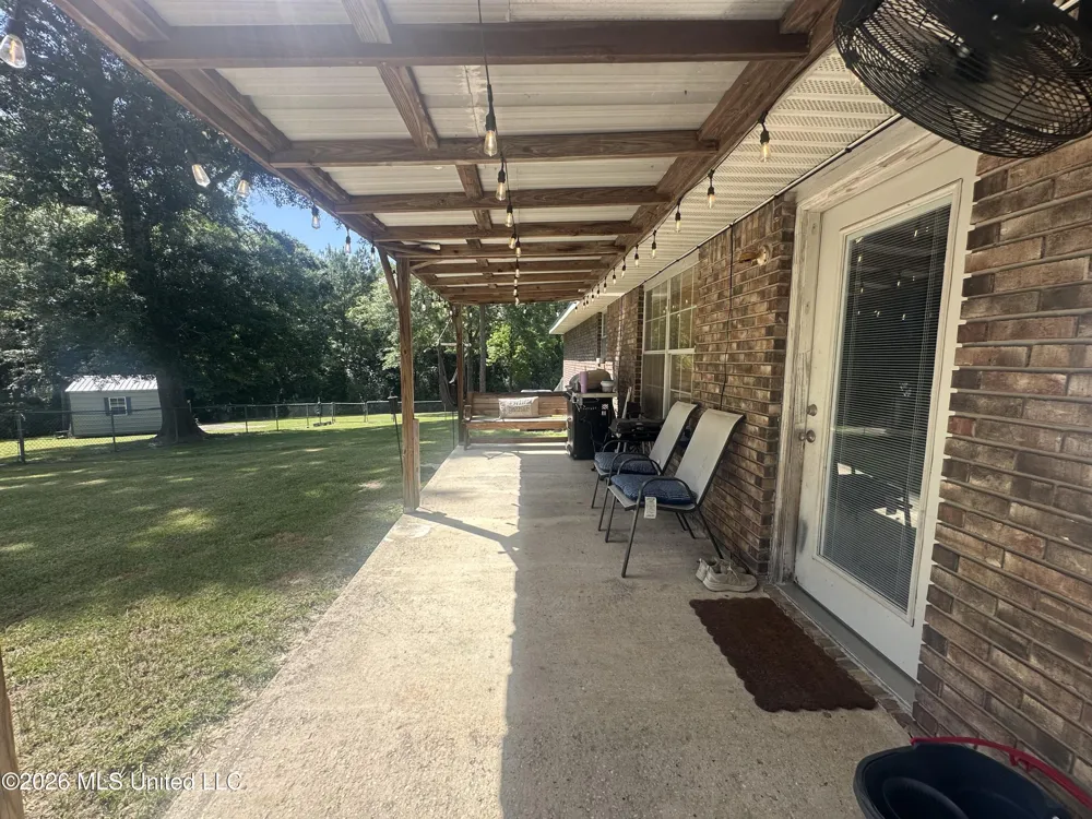 6 Honeycomb Road Wiggins, MS 39577