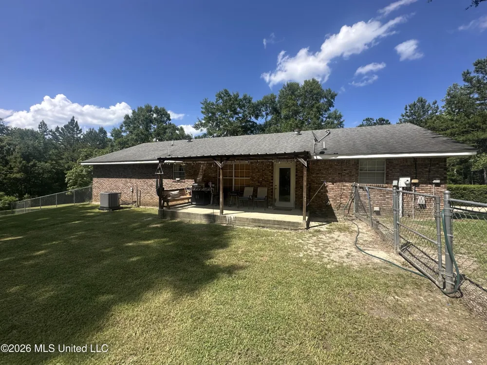 6 Honeycomb Road Wiggins, MS 39577