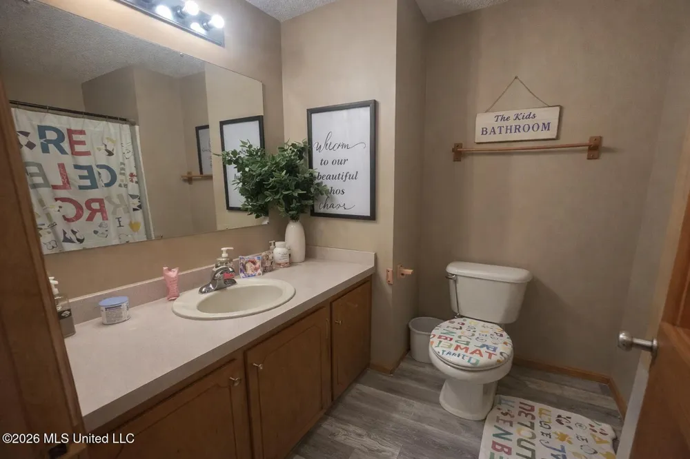 6 Honeycomb Road Wiggins, MS 39577