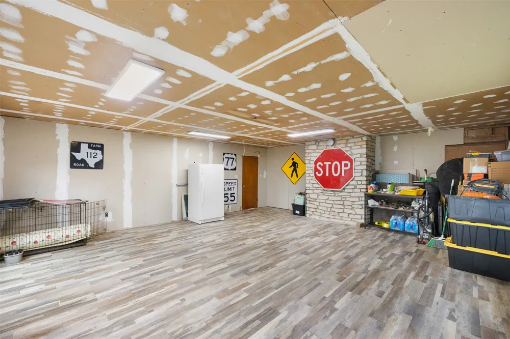 1015 Fm 112 Road Lexington, TX 78947