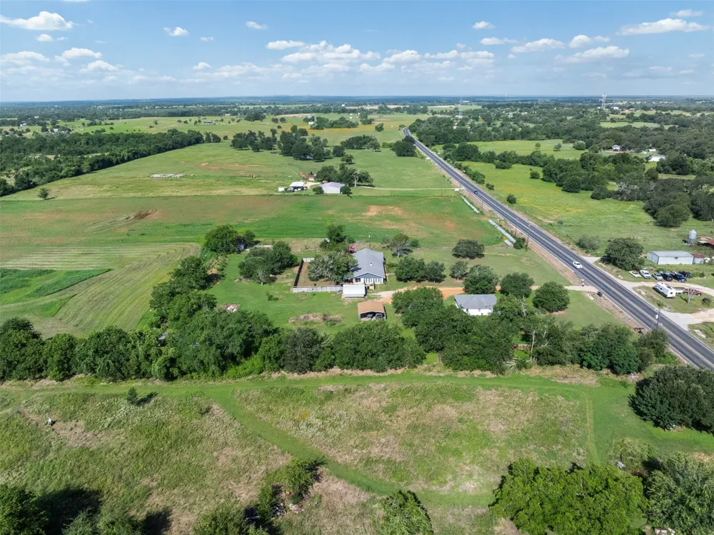 1015 Fm 112 Road Lexington, TX 78947