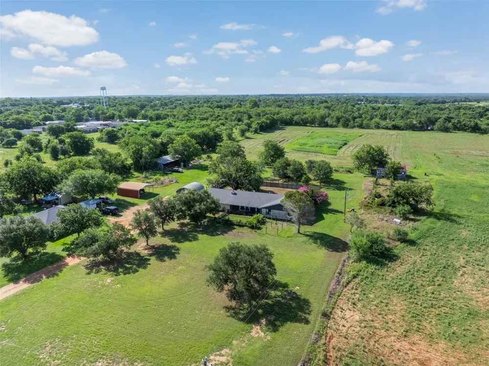 1015 Fm 112 Road Lexington, TX 78947