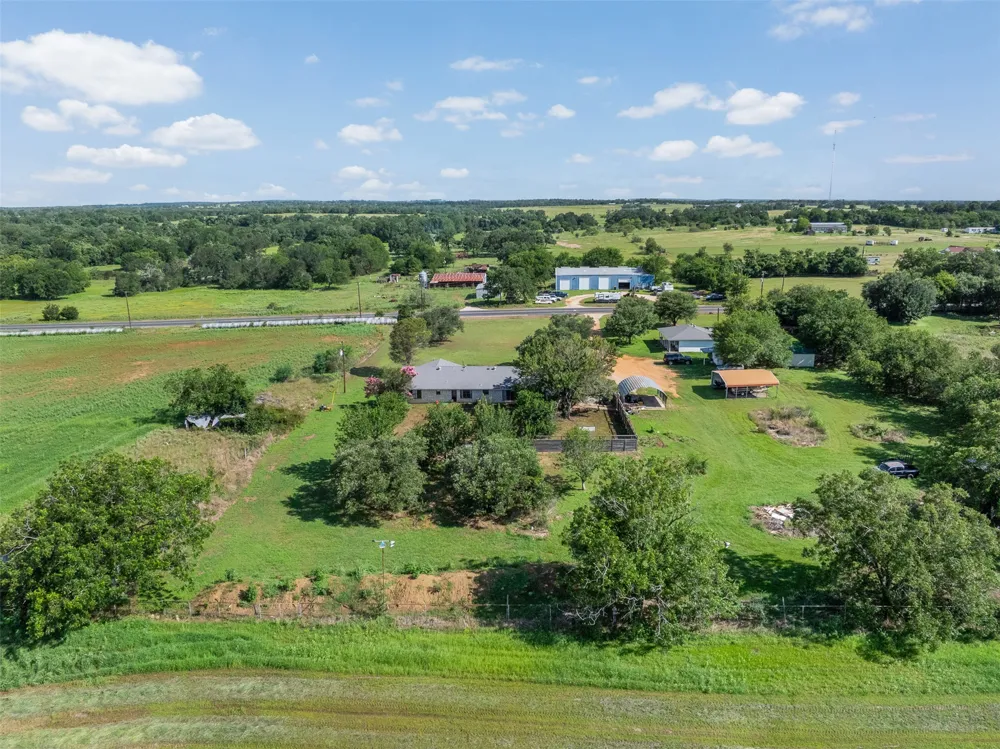 1015 Fm 112 Road Lexington, TX 78947