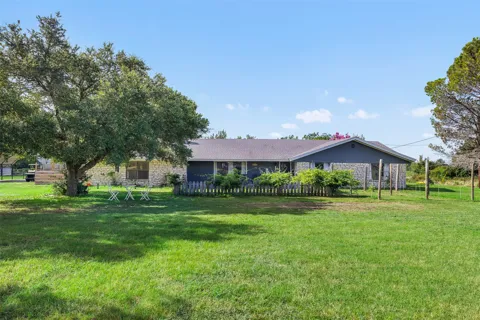 1015 Fm 112 Road