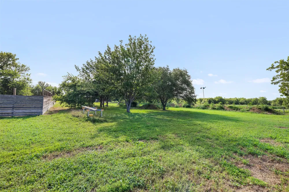 1015 Fm 112 Road Lexington, TX 78947