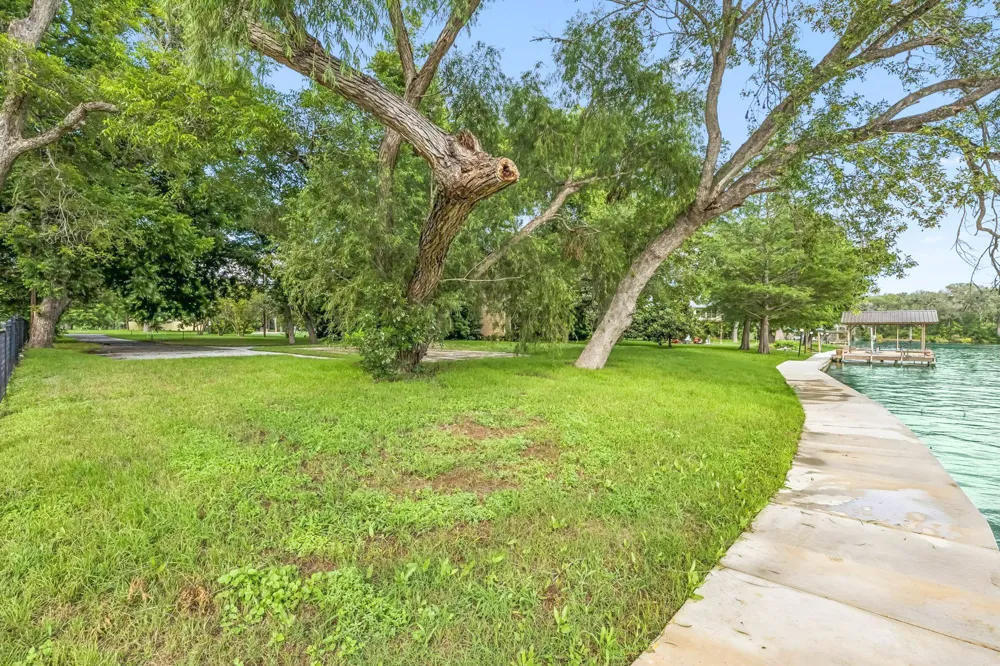 524 Turtle Lane Seguin, TX 78155