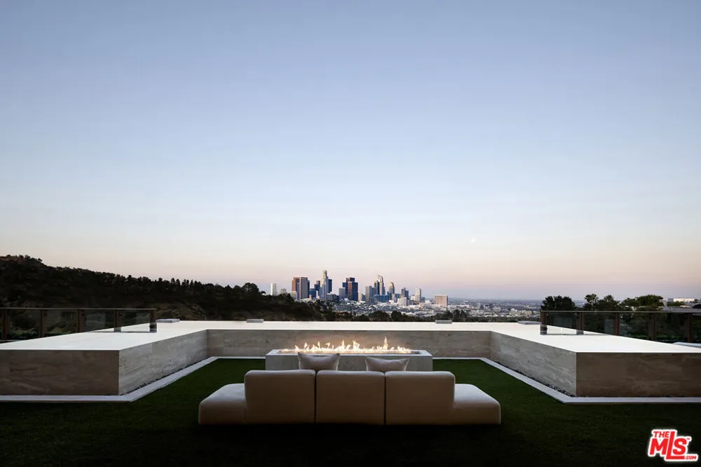 1360 Laurel Way Beverly Hills, CA 90210