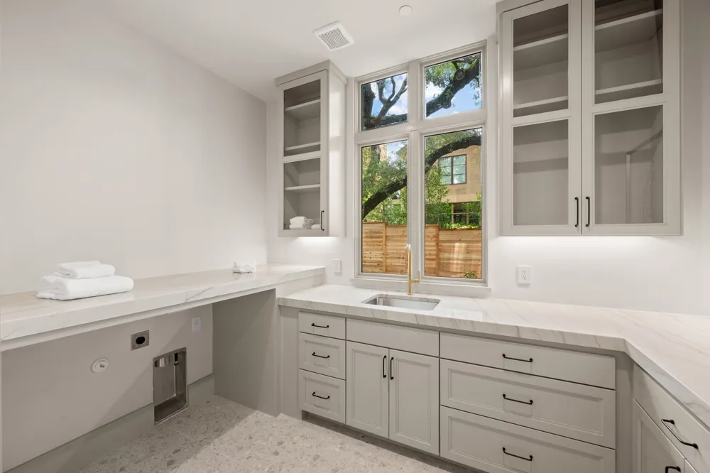 211 Westhaven Drive West Lake Hills, TX 78746