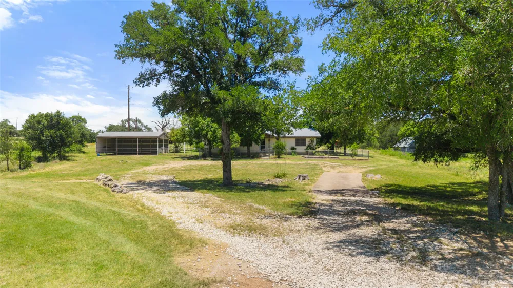 6571 County Road 340 Burnet, TX 78611