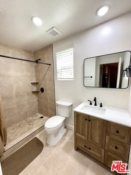1629 Julia Way Riverside, CA 92501