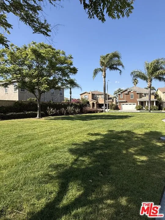 1629 Julia Way Riverside, CA 92501