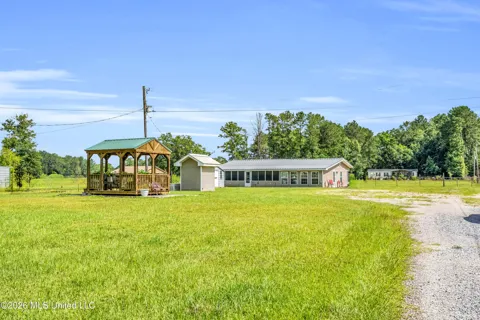 3624 Highway 43 N