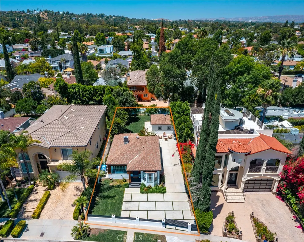 5143 Newcastle Avenue Encino, CA 91316