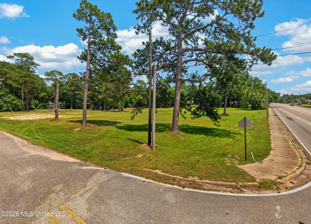 4212 Gautier Vancleave Road Gautier, MS 39553