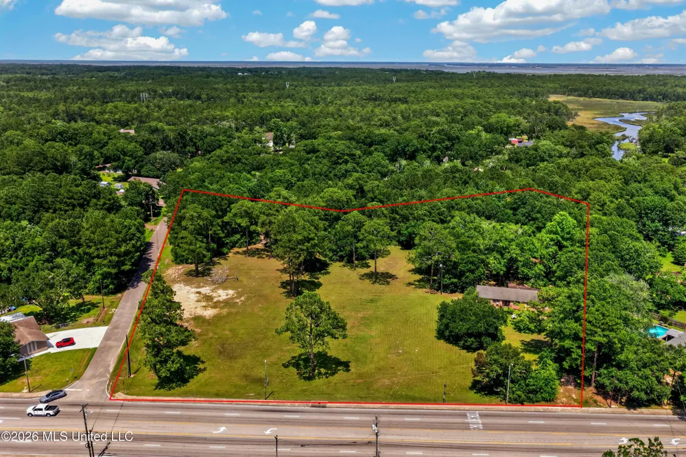 4212 Gautier Vancleave Road Gautier, MS 39553