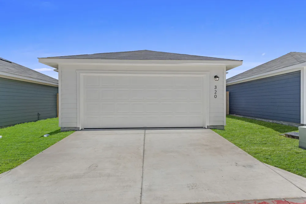 308 Nizao Lane Bastrop, TX 78602