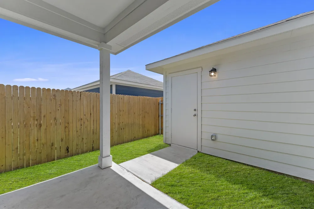 308 Nizao Lane Bastrop, TX 78602