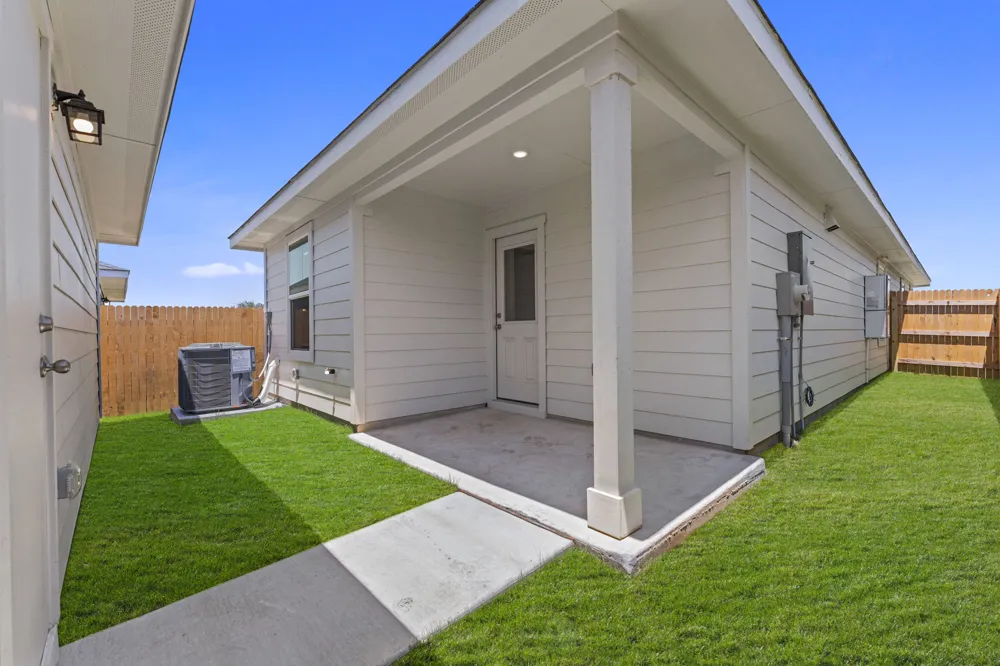 308 Nizao Lane Bastrop, TX 78602