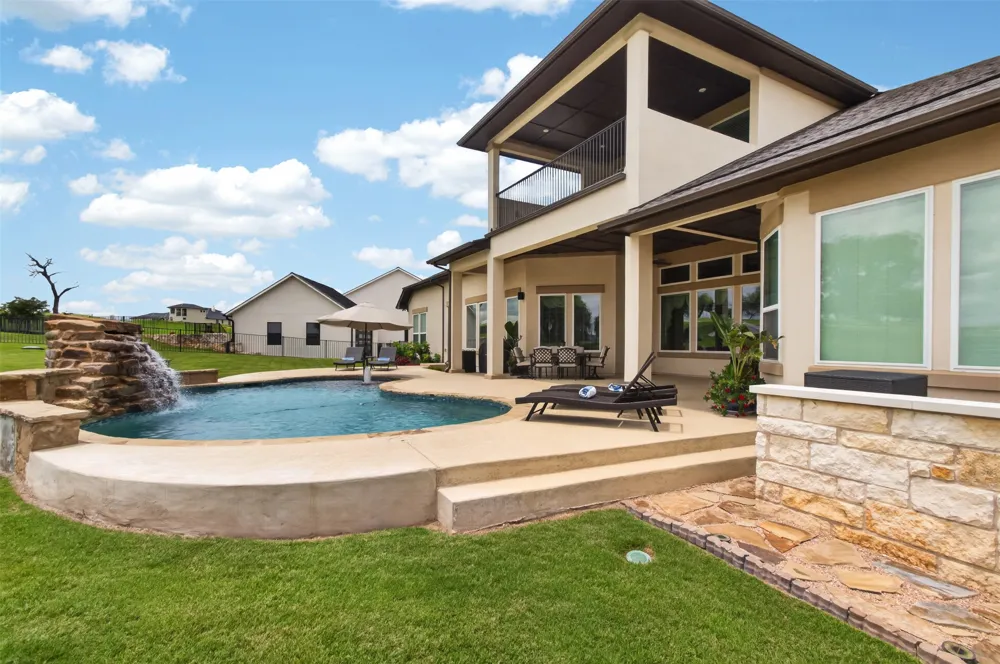 104 Far Meadow Drive Kingsland, TX 78639