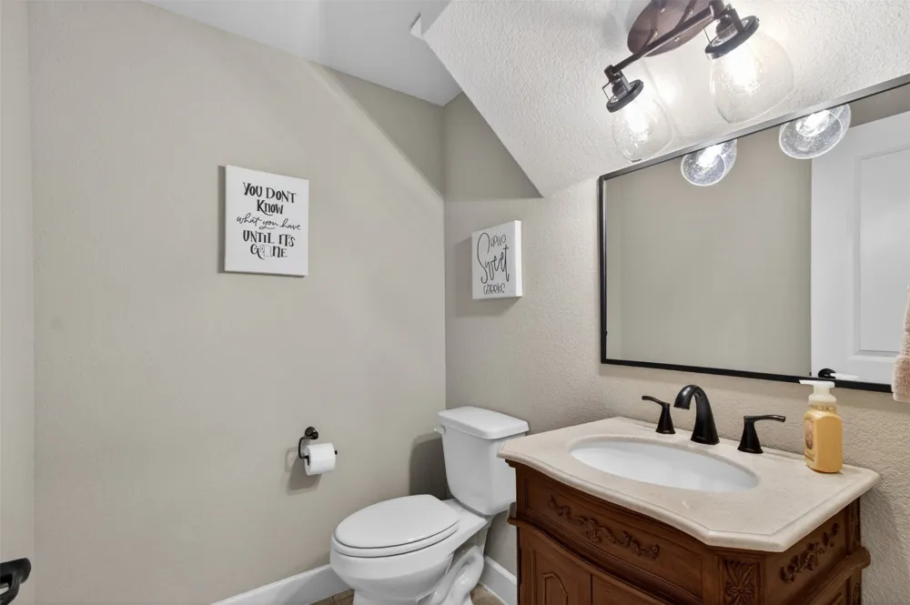 104 Far Meadow Drive Kingsland, TX 78639