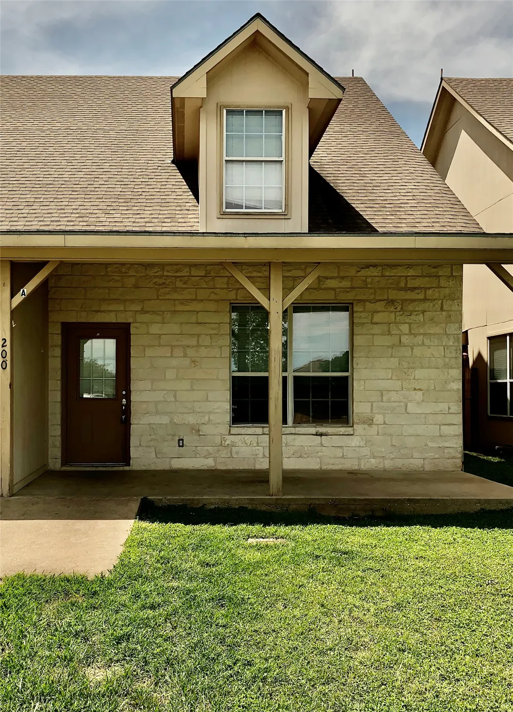200 SANDSTONE DRIVE #A Jarrell, TX 76537