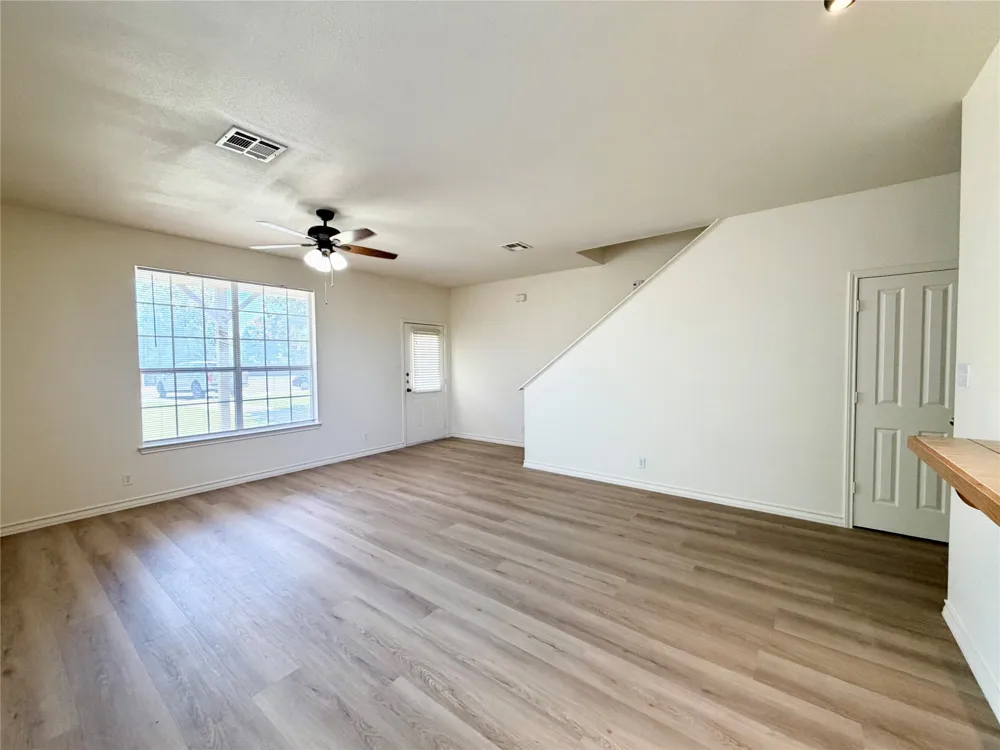 200 SANDSTONE DRIVE #A Jarrell, TX 76537