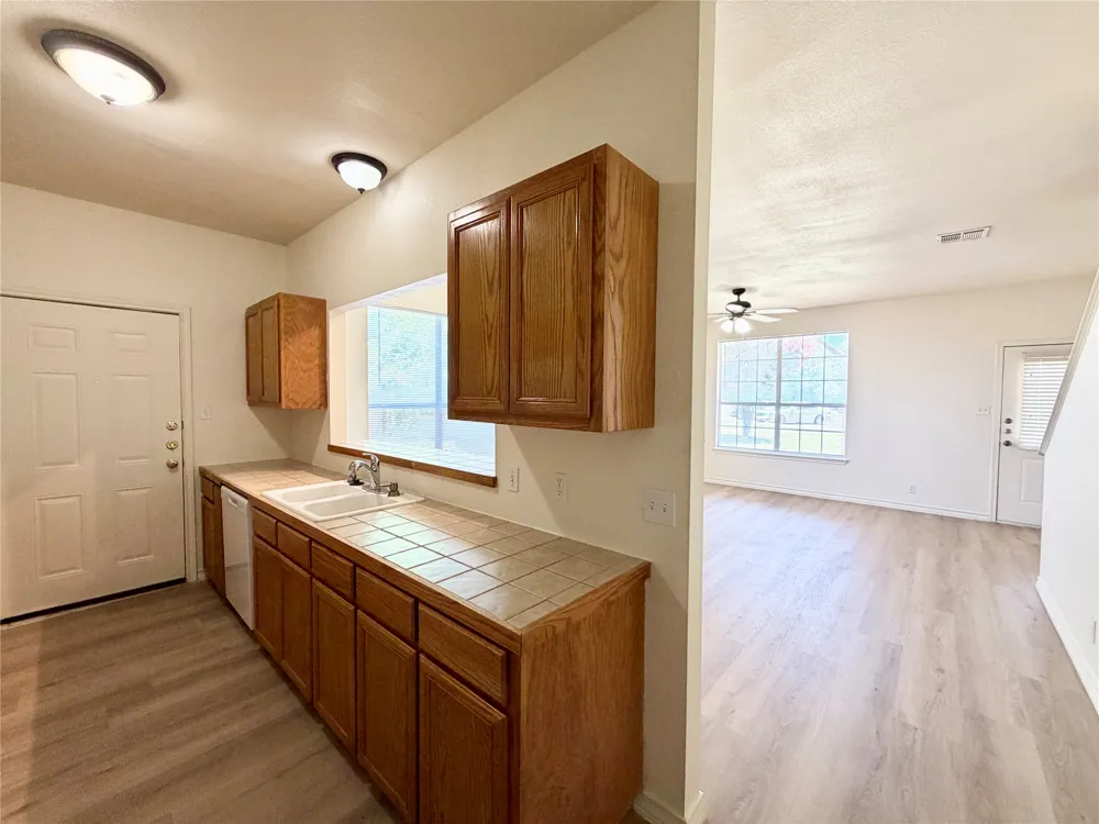 200 SANDSTONE DRIVE #A Jarrell, TX 76537