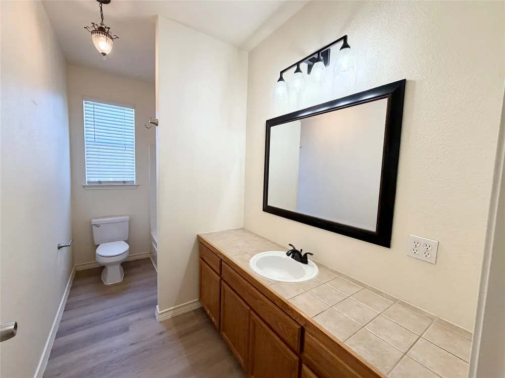 200 SANDSTONE DRIVE #A Jarrell, TX 76537