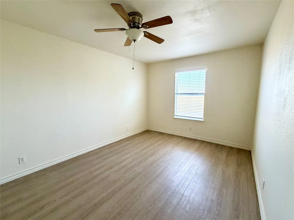 200 SANDSTONE DRIVE #A Jarrell, TX 76537