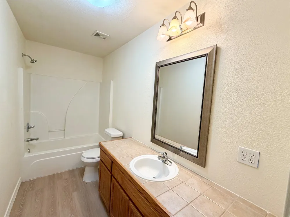 200 SANDSTONE DRIVE #A Jarrell, TX 76537