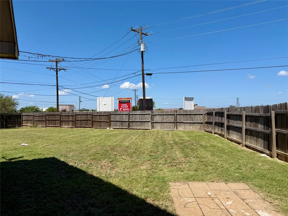 200 SANDSTONE DRIVE #A Jarrell, TX 76537