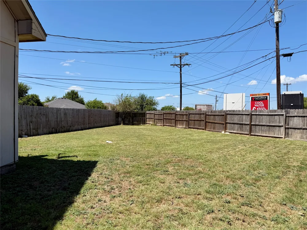 200 SANDSTONE DRIVE #A Jarrell, TX 76537