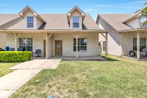 200 SANDSTONE DRIVE #A