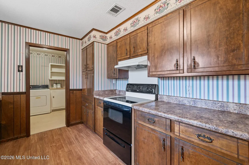 2072 Oakhurst Drive Grenada, MS 38901