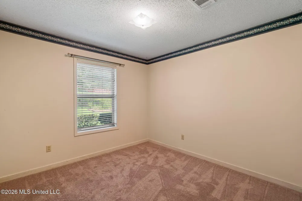 2072 Oakhurst Drive Grenada, MS 38901
