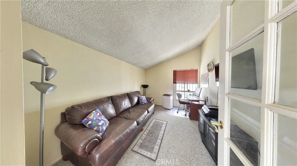 6949 Danvers Garden Grove, CA 92845
