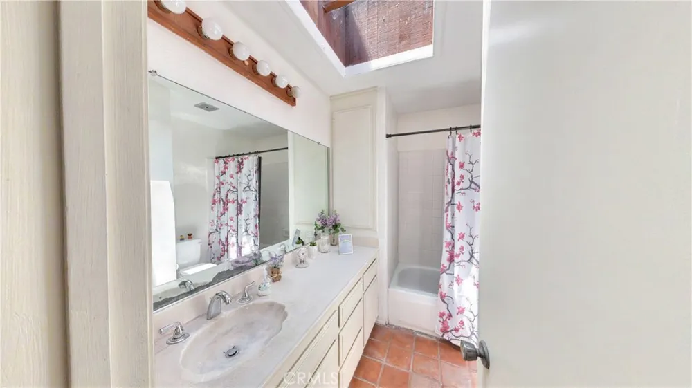 6949 Danvers Garden Grove, CA 92845